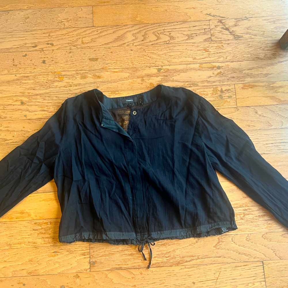 Light cropped top! Material is light and see through, great top for layering!